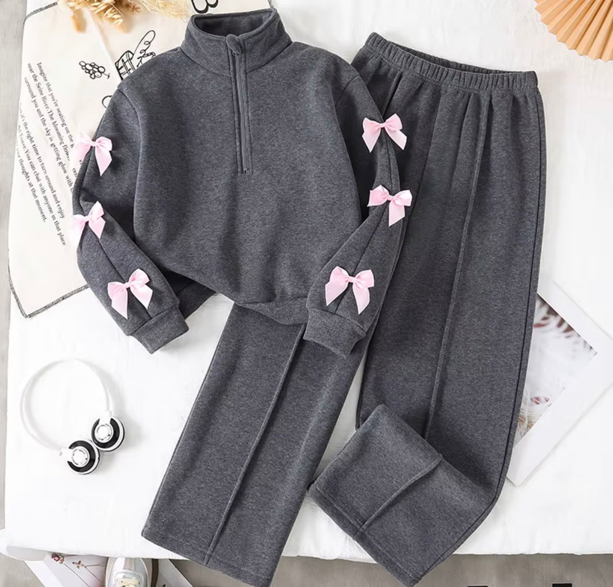 Girls’ Bow Detail Tracksuit Set – Autumn/Winter Turtleneck Sweatshirt & Wide-Leg Pants